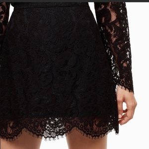 Aritzia Wilfred Claribel Silk Blend Lace High Rise Scalloped Mini Skirt